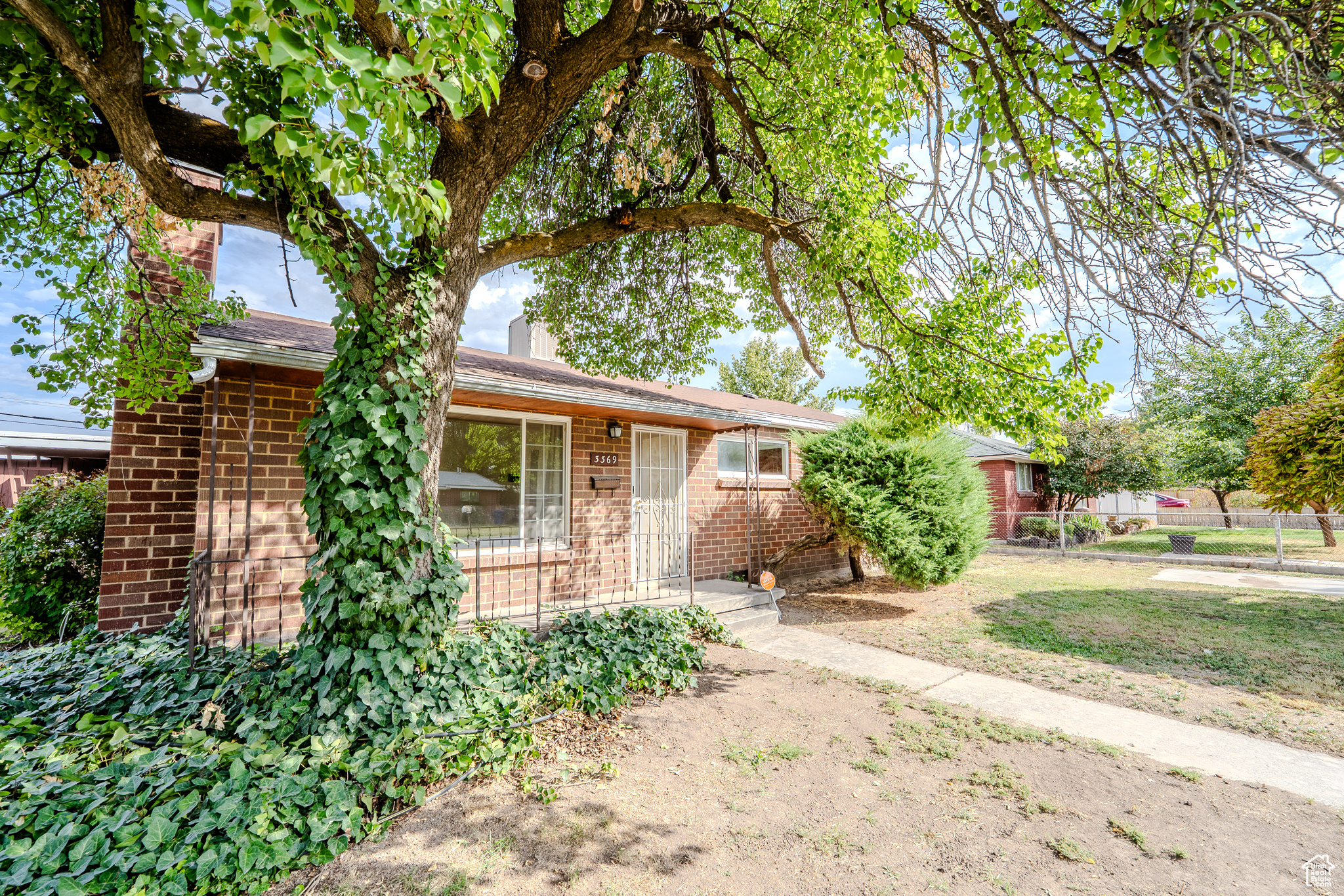 GRANGER GARDENS - Residential