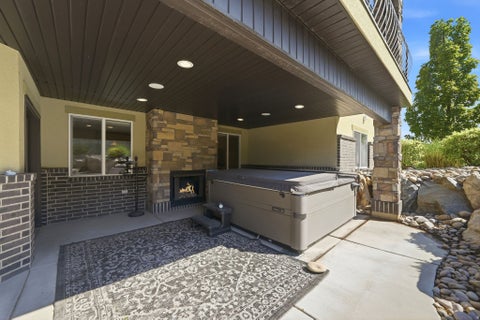 Tiny photo for 1084 LOCH LOMOND CIR, Syracuse, UT 84075 (MLS # 2179021)