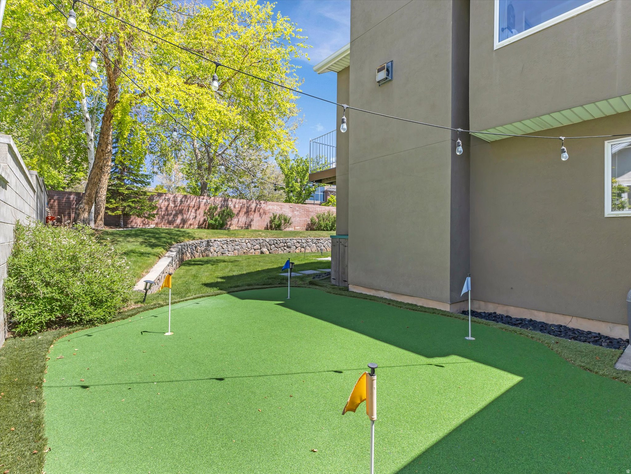 HIGH POINT - Residential