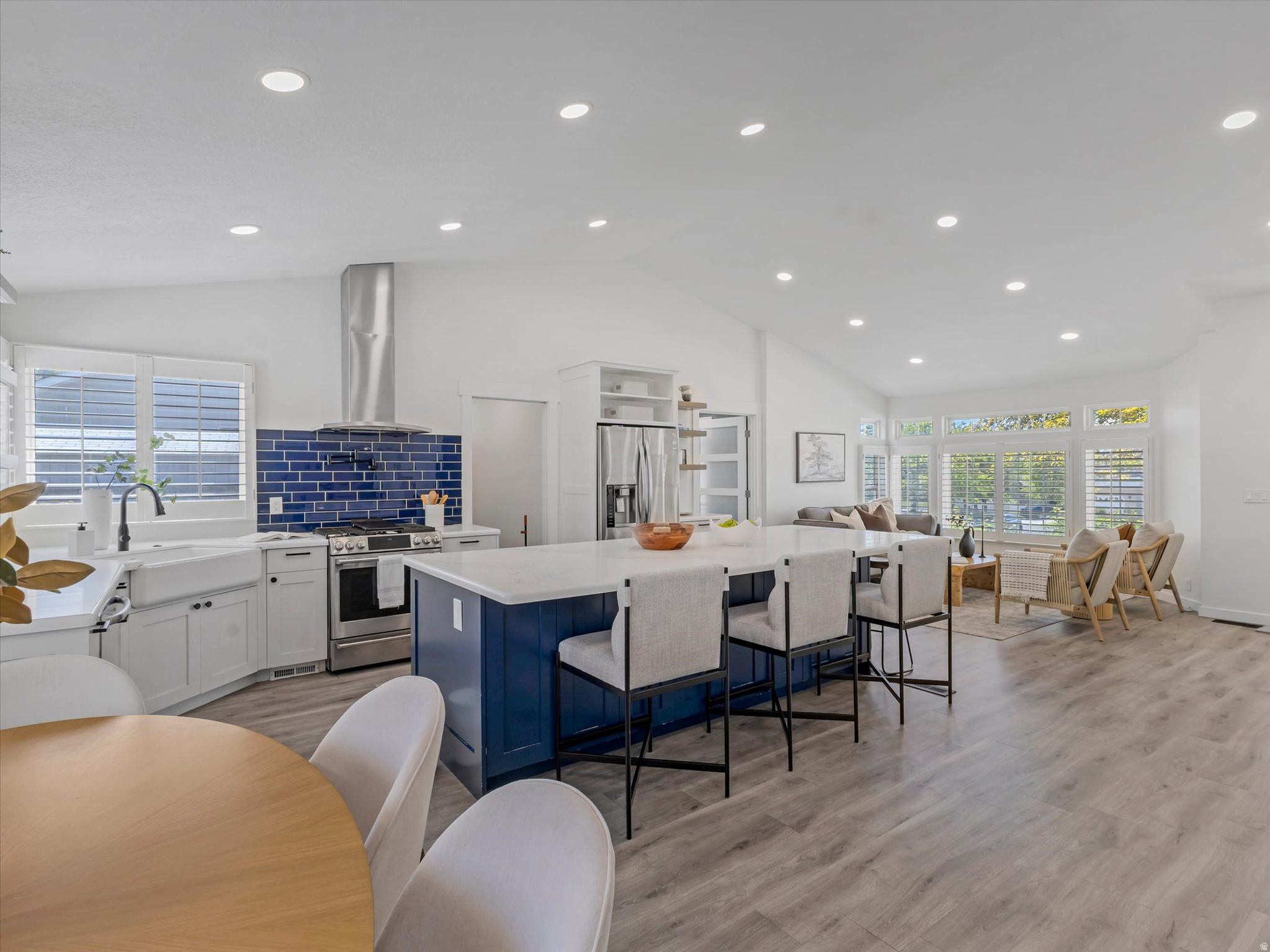 HIGH POINT - Residential