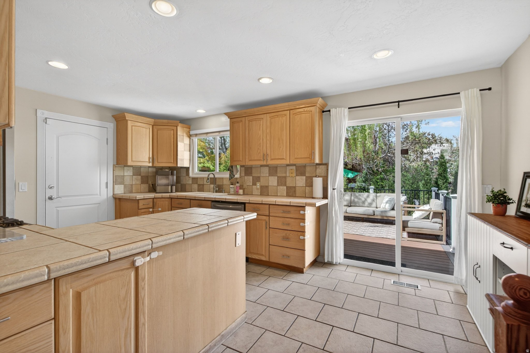 PARK CREST - Residential