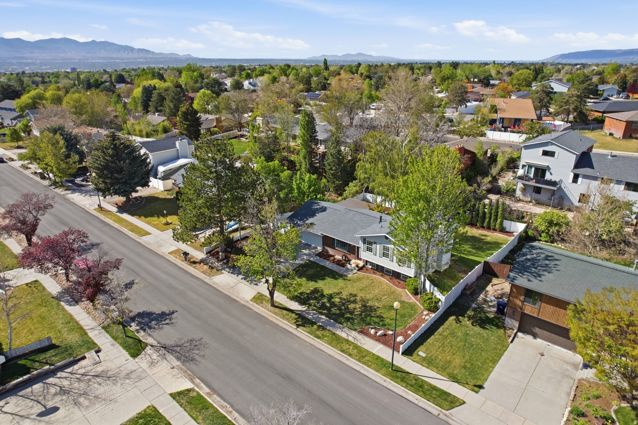 PARK CREST - Residential