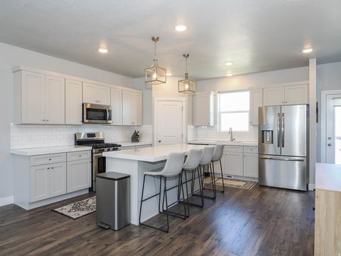 Tiny photo for 699 E RYEGRASS DR N, Eagle Mountain, UT 84005 (MLS # 2141846)