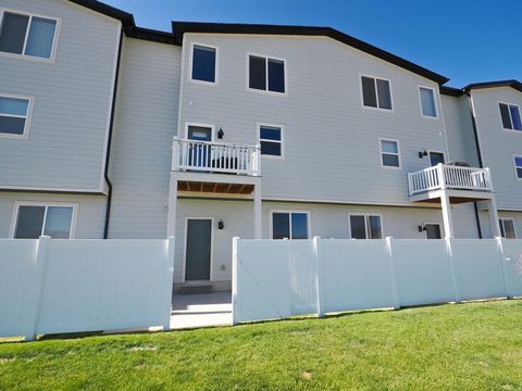Tiny photo for 699 E RYEGRASS DR N, Eagle Mountain, UT 84005 (MLS # 2141846)