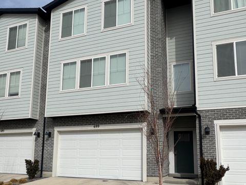 Townhouse For Sale - 699 E Ryegrass Dr<br/> Eagle Mountain, UT 84005