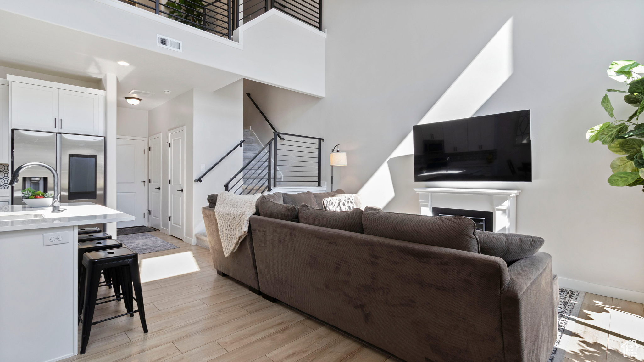 SALT POINT - Residential