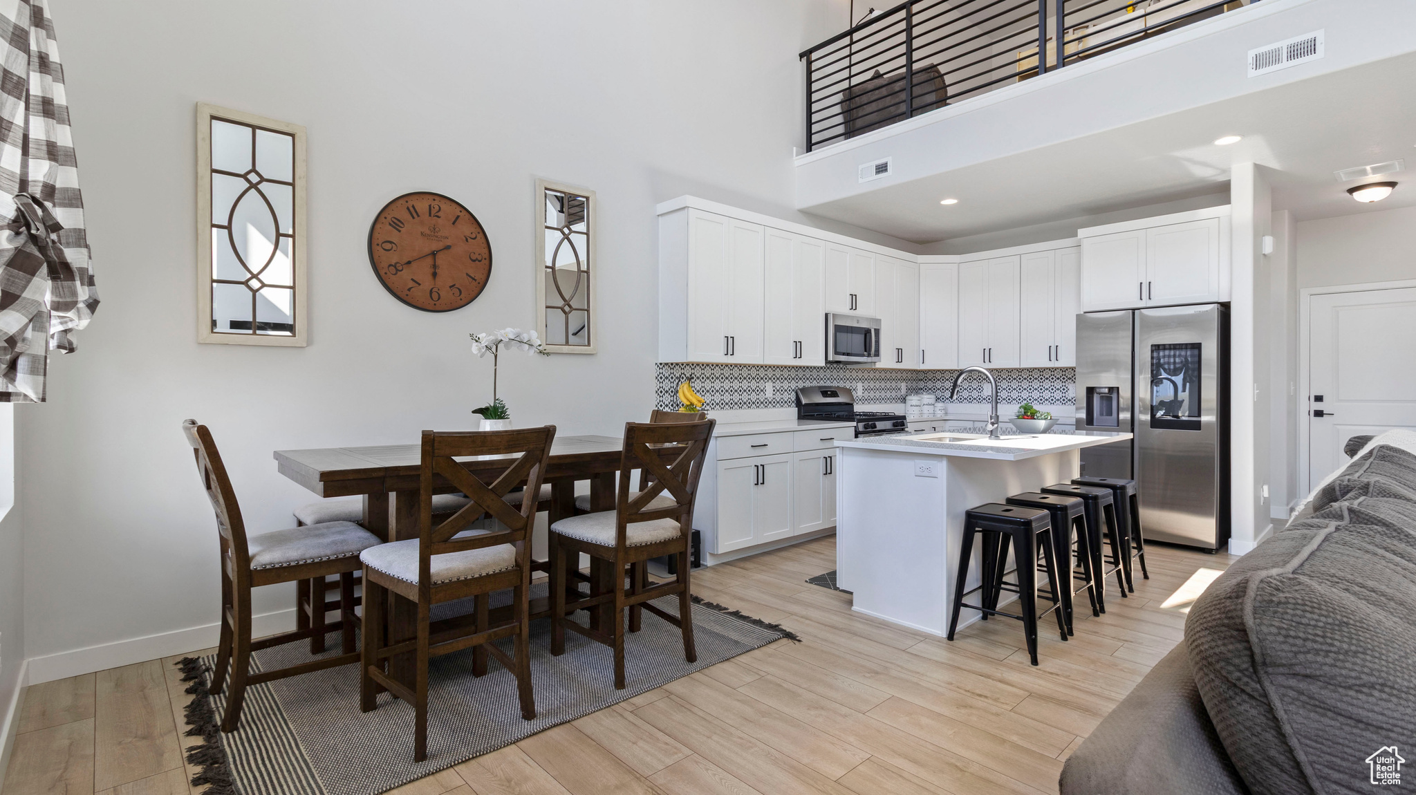 SALT POINT - Residential