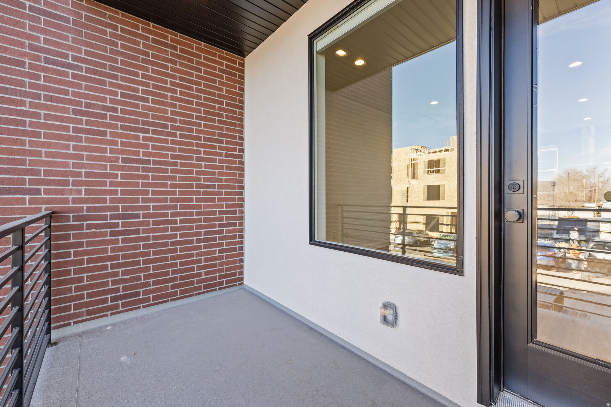THE MONROE - Residential