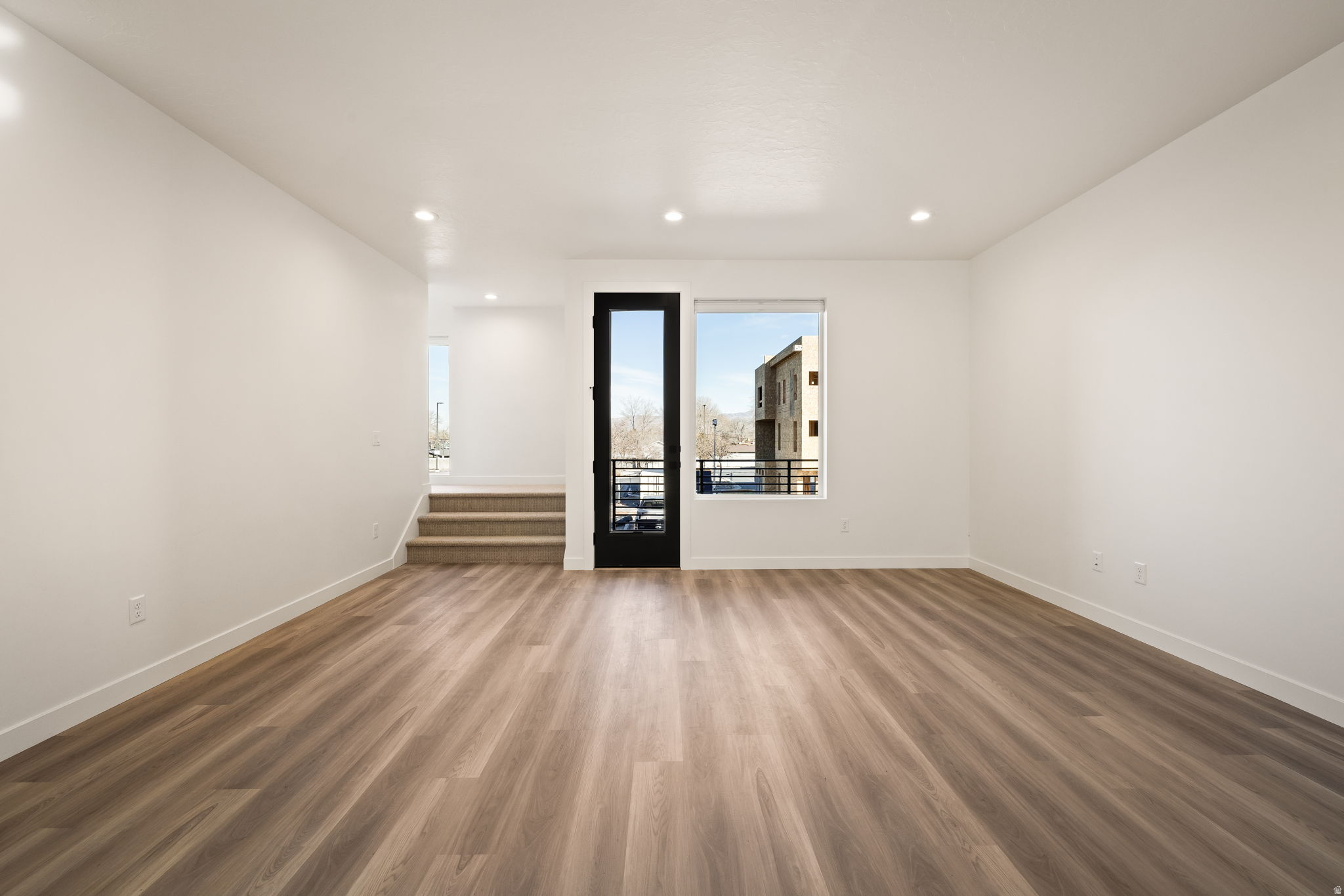 THE MONROE - Residential