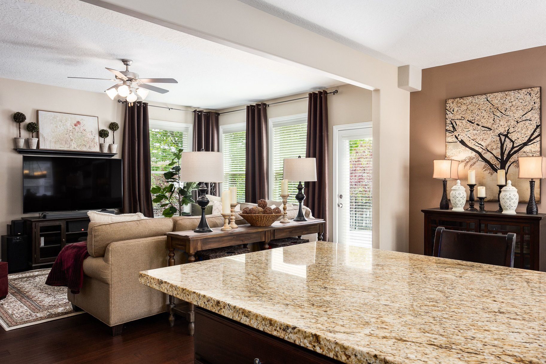 DAYBREAK - Residential