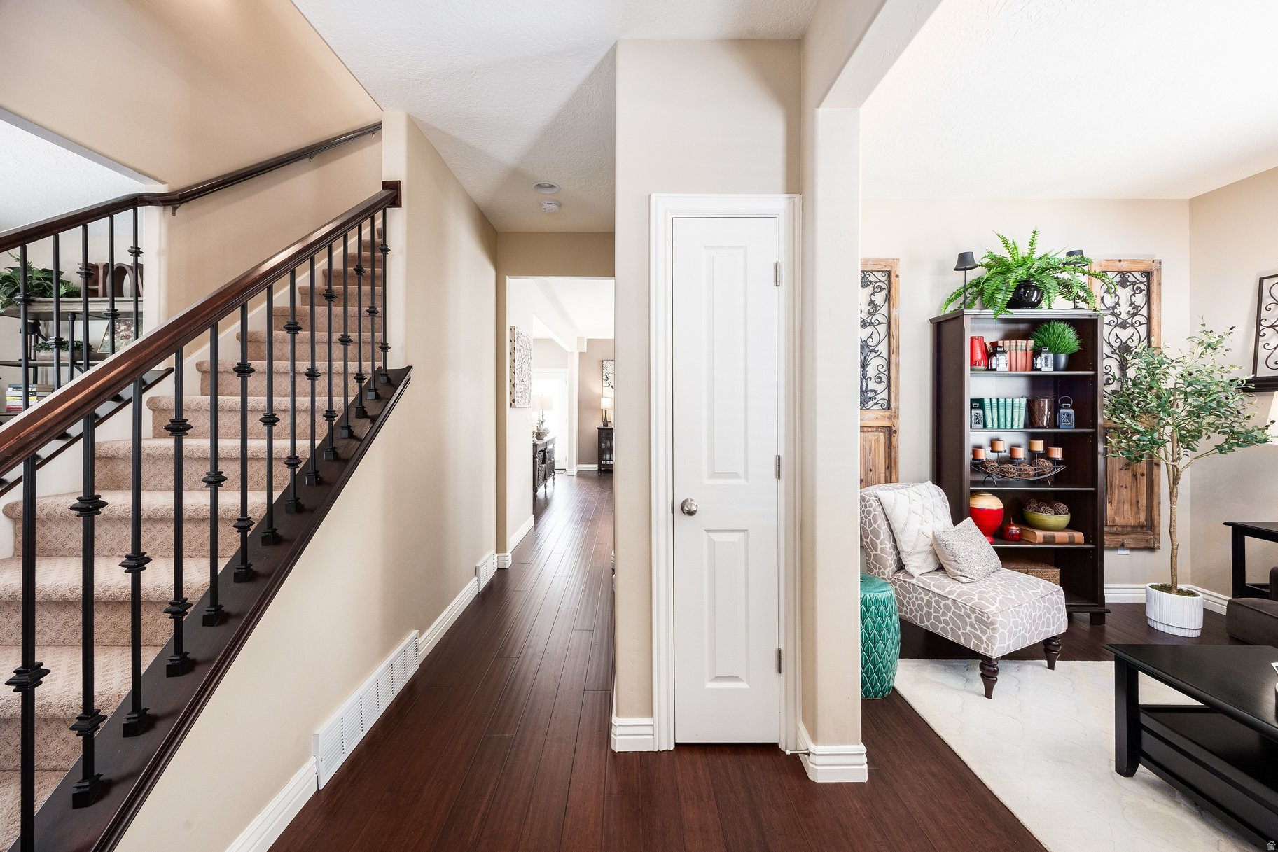 DAYBREAK - Residential