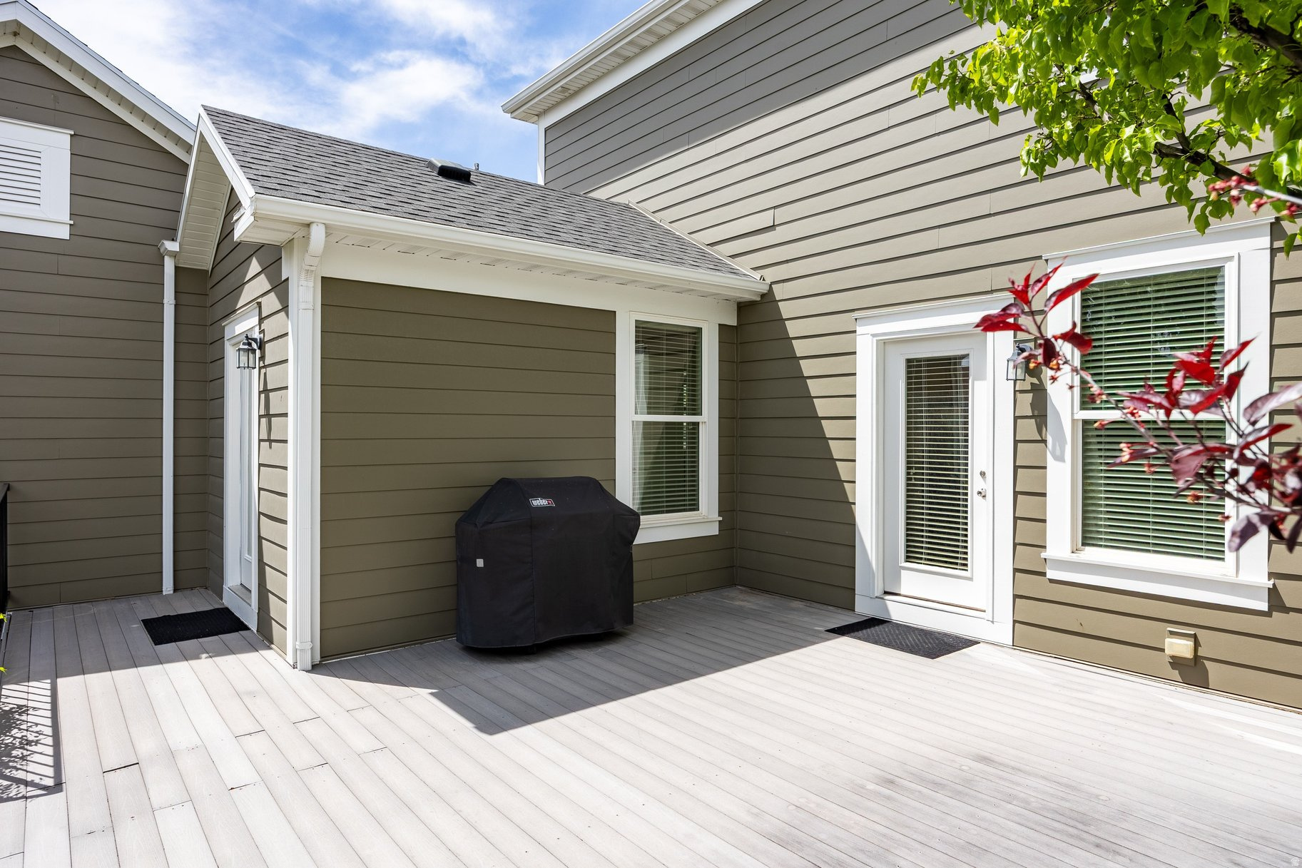 DAYBREAK - Residential