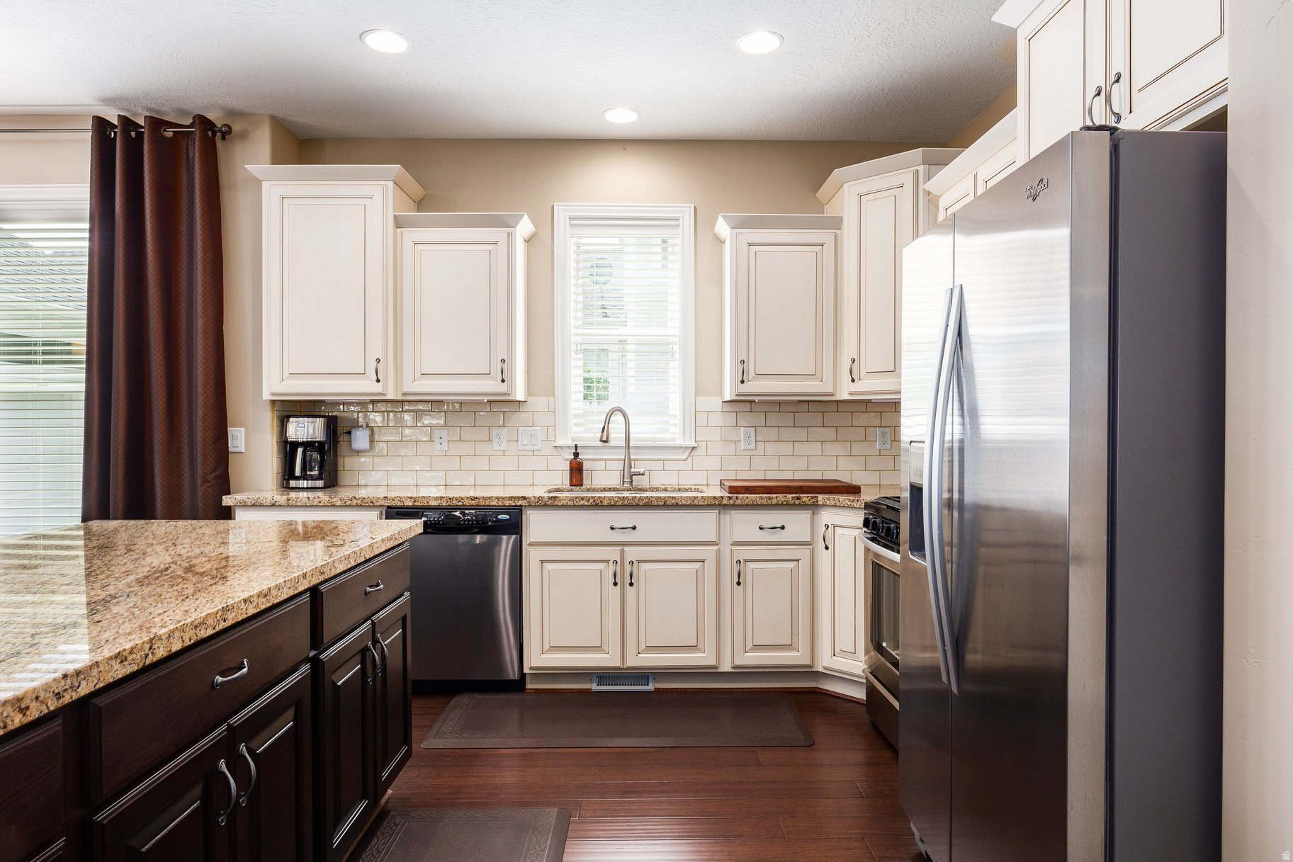 DAYBREAK - Residential