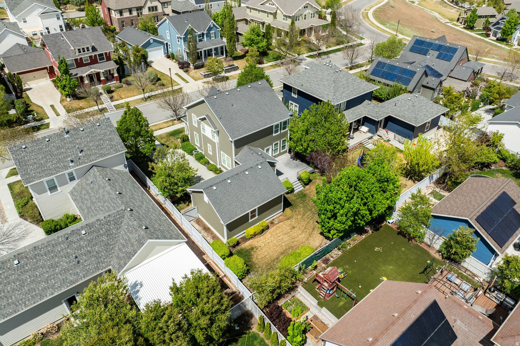 DAYBREAK - Residential