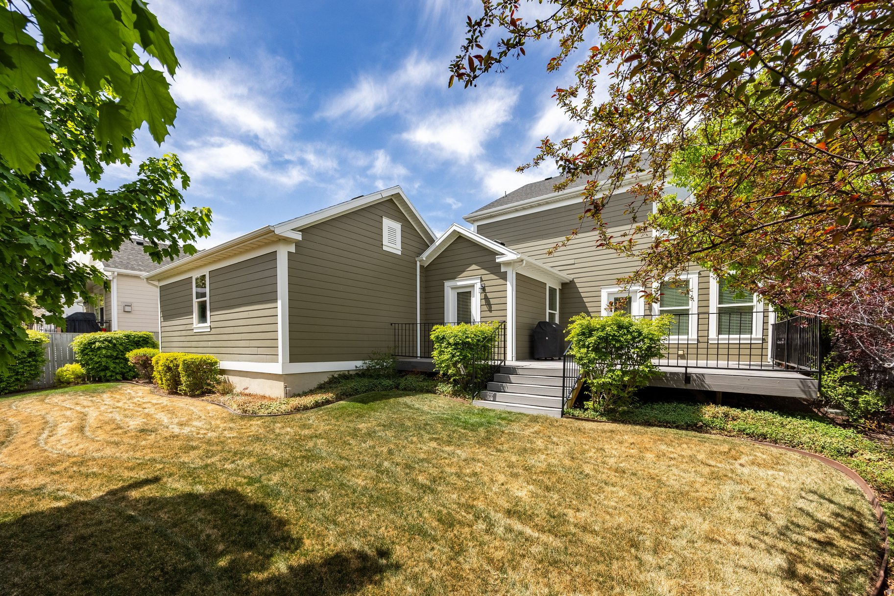 DAYBREAK - Residential