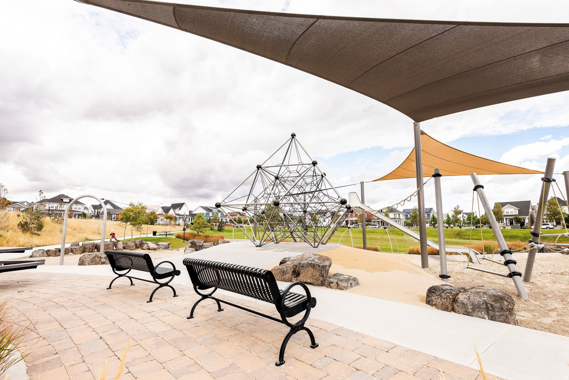 DAYBREAK - Residential