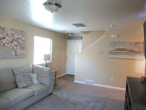 Tiny photo for 1624 N HOLLYHOCK CIR W, Farmington, UT 84025 (MLS # 2180017)