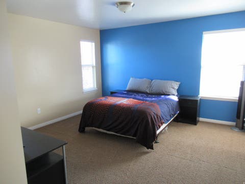 Tiny photo for 1624 N HOLLYHOCK CIR W, Farmington, UT 84025 (MLS # 2180017)