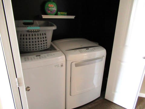 Tiny photo for 1624 N HOLLYHOCK CIR W, Farmington, UT 84025 (MLS # 2180017)