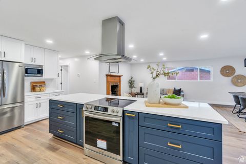 Tiny photo for 1175 N LOCUST LN, Provo, UT 84604 (MLS # 2119240)