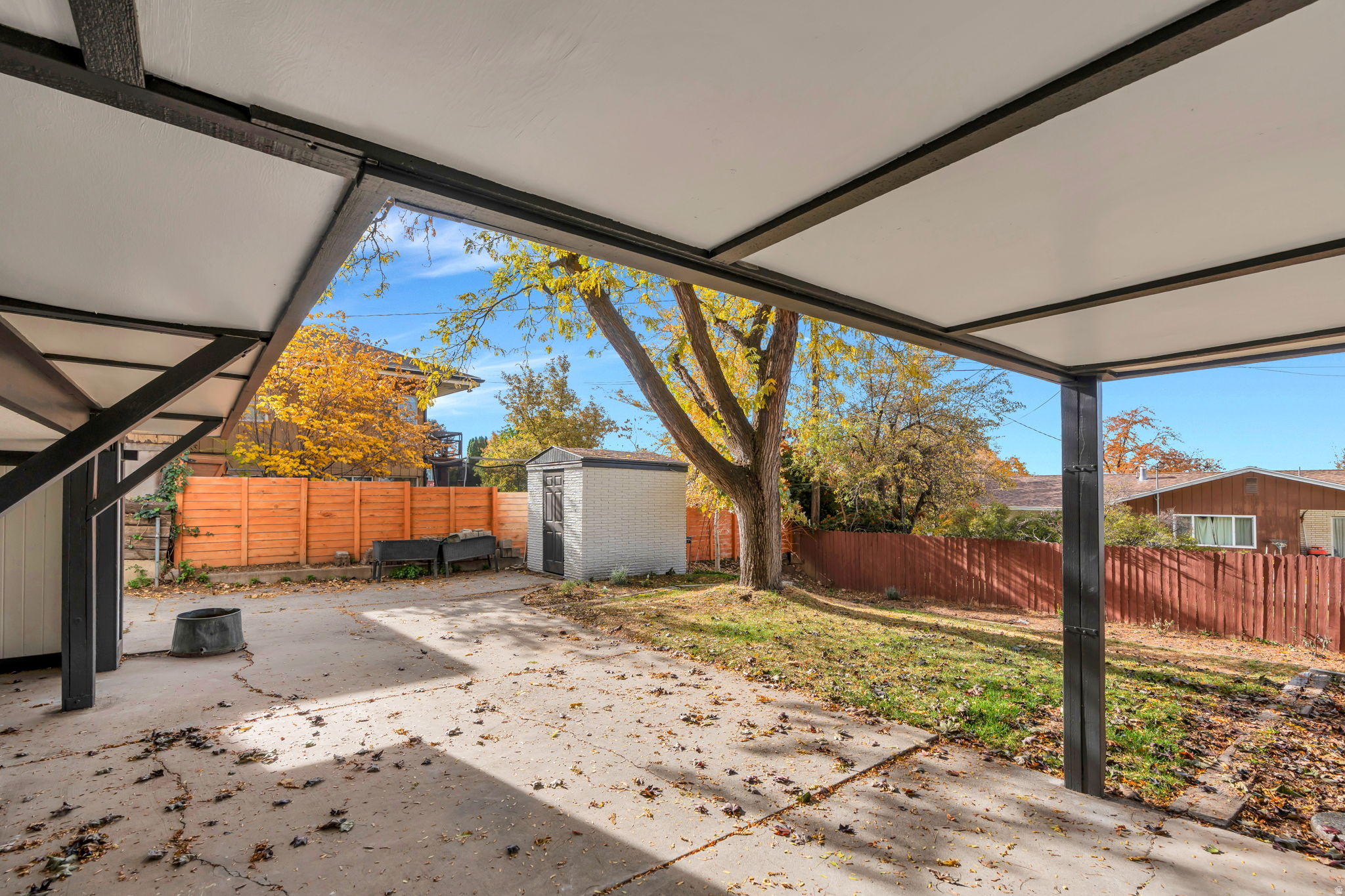 EVENING GLOW - Residential