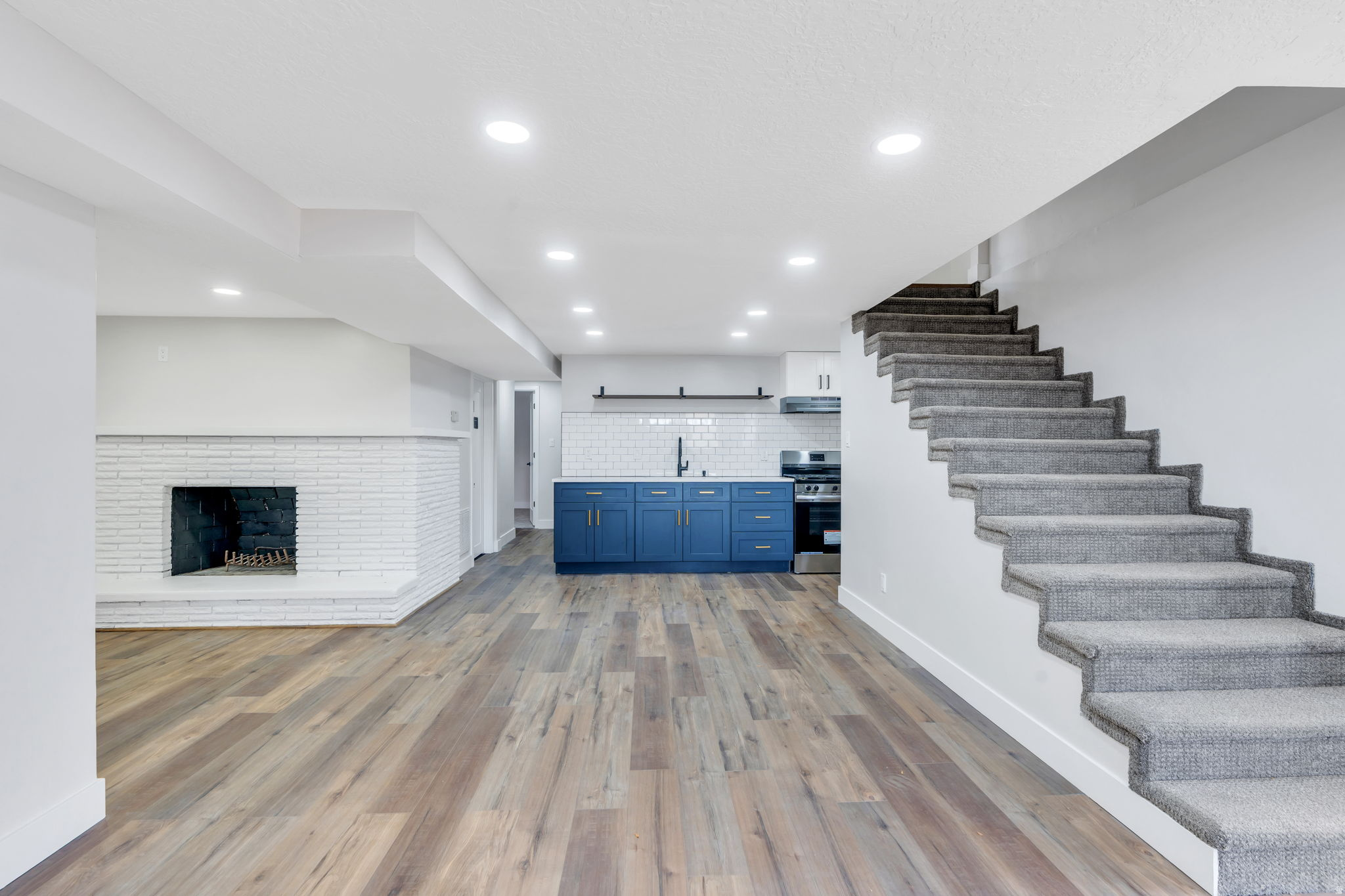 EVENING GLOW - Residential