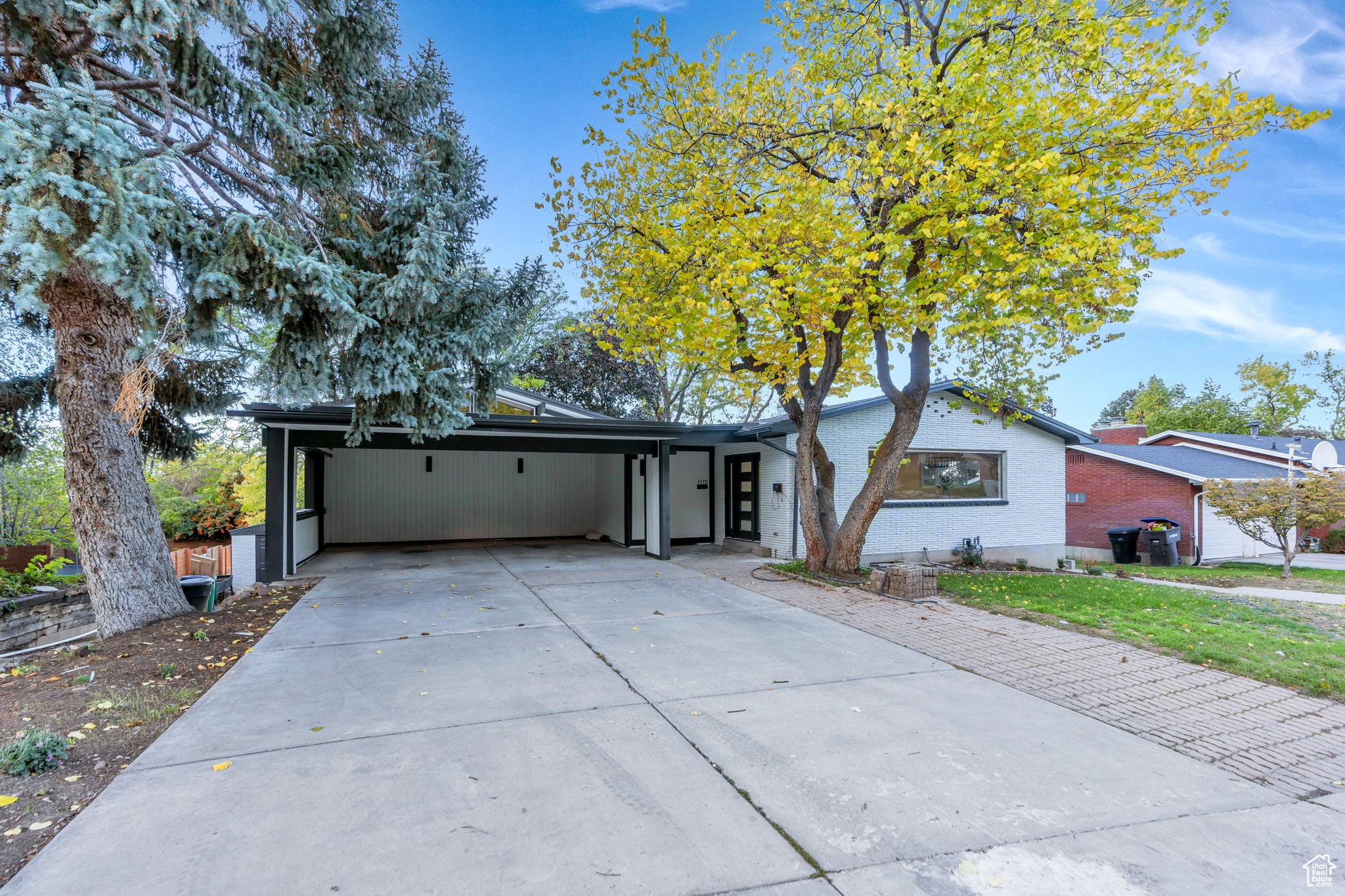 EVENING GLOW - Residential
