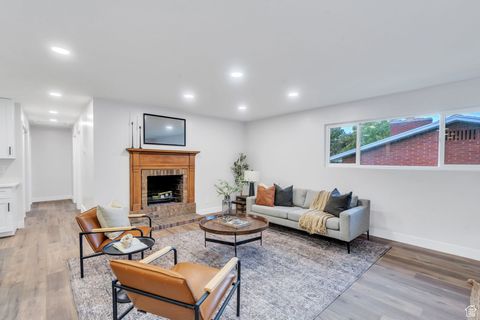 Tiny photo for 1175 N LOCUST LN, Provo, UT 84604 (MLS # 2119240)