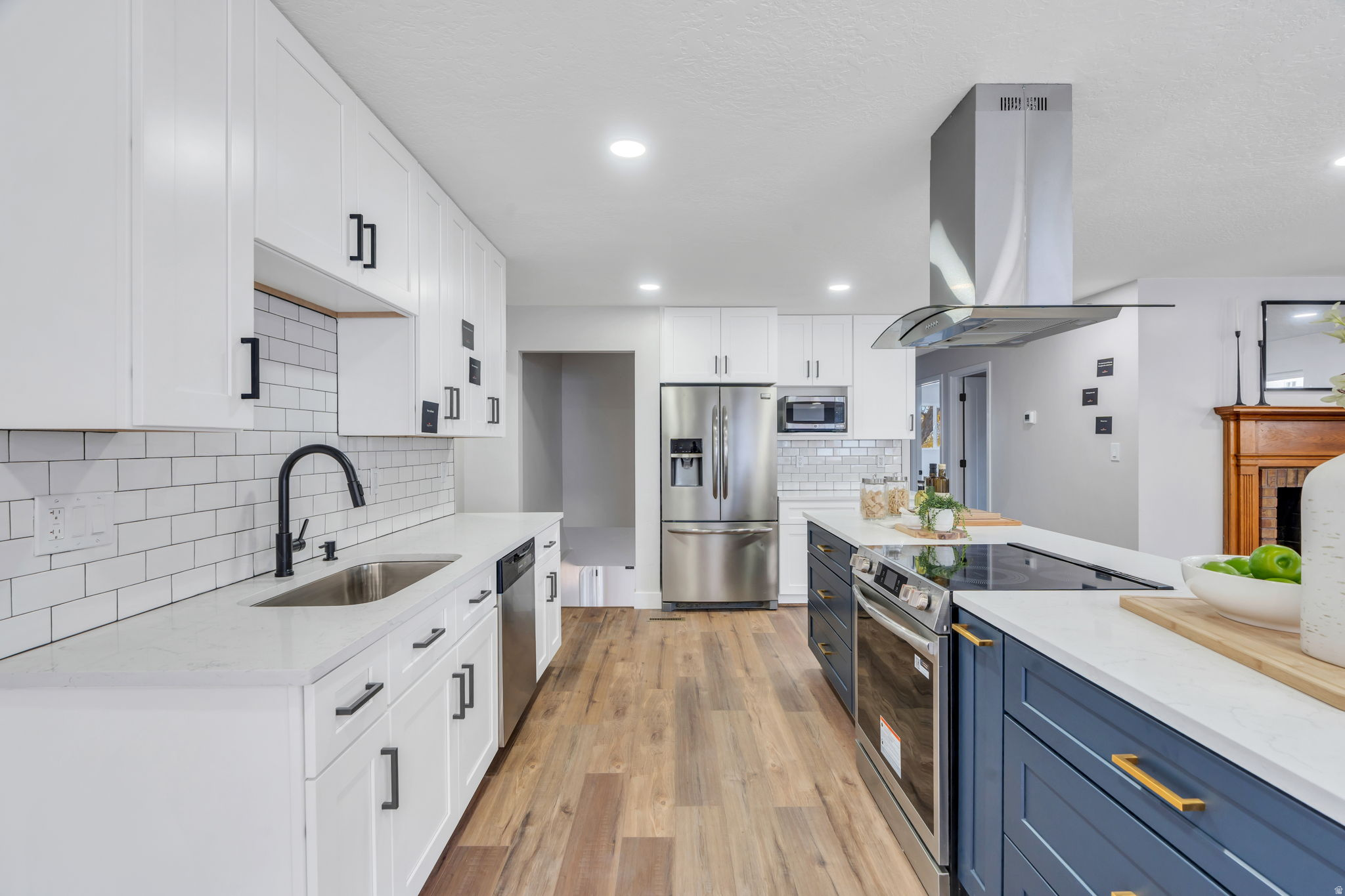 EVENING GLOW - Residential