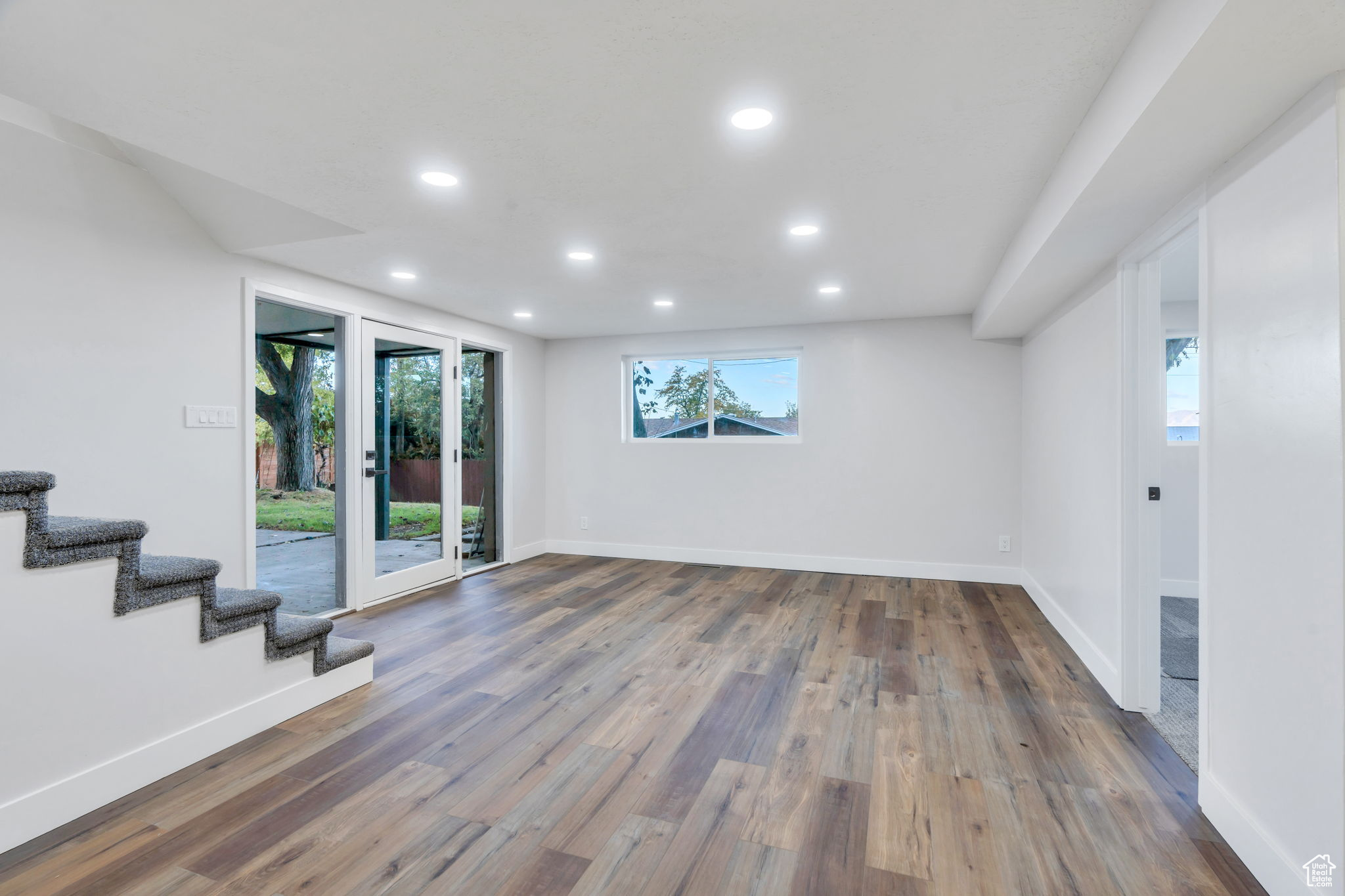 EVENING GLOW - Residential