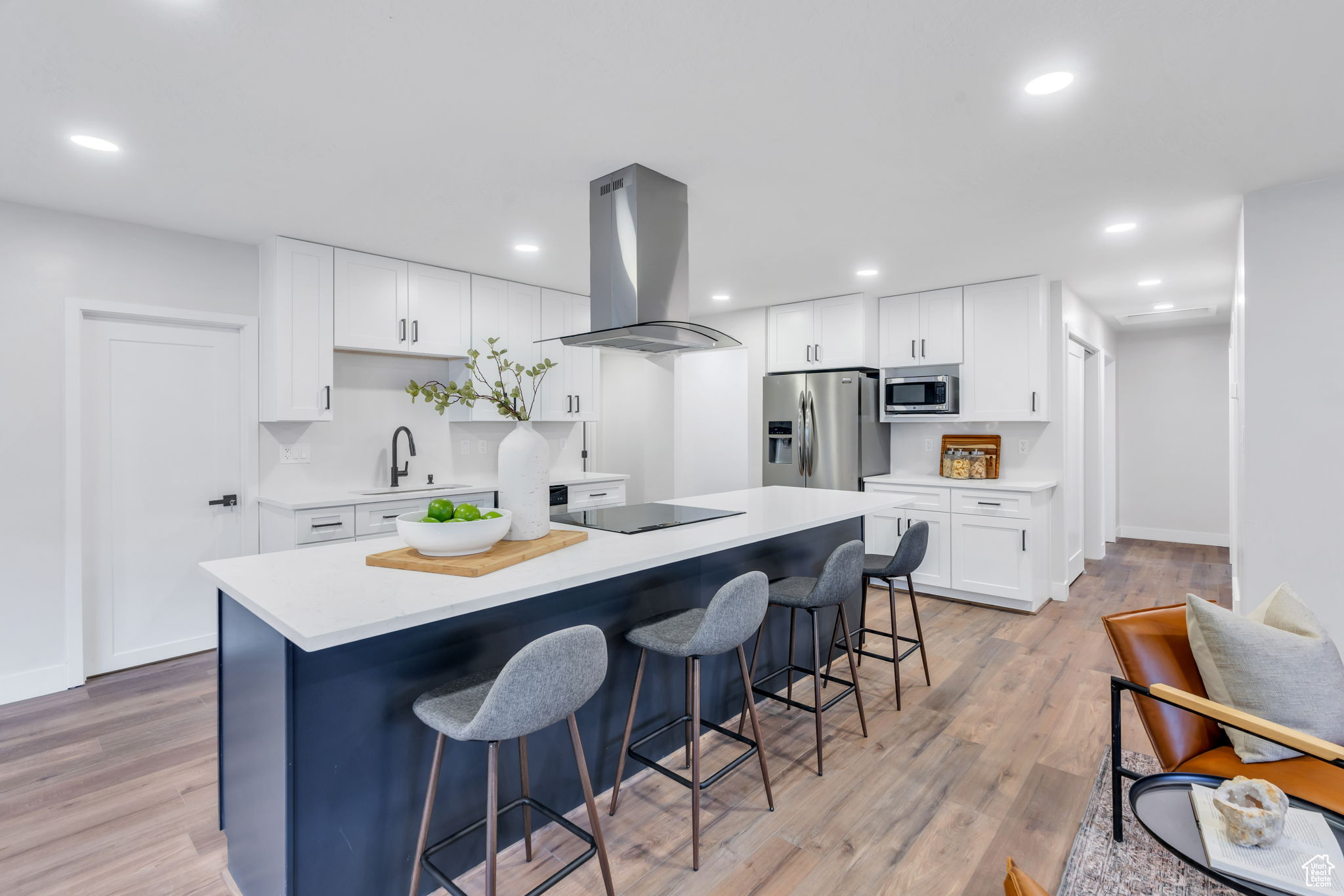 EVENING GLOW - Residential