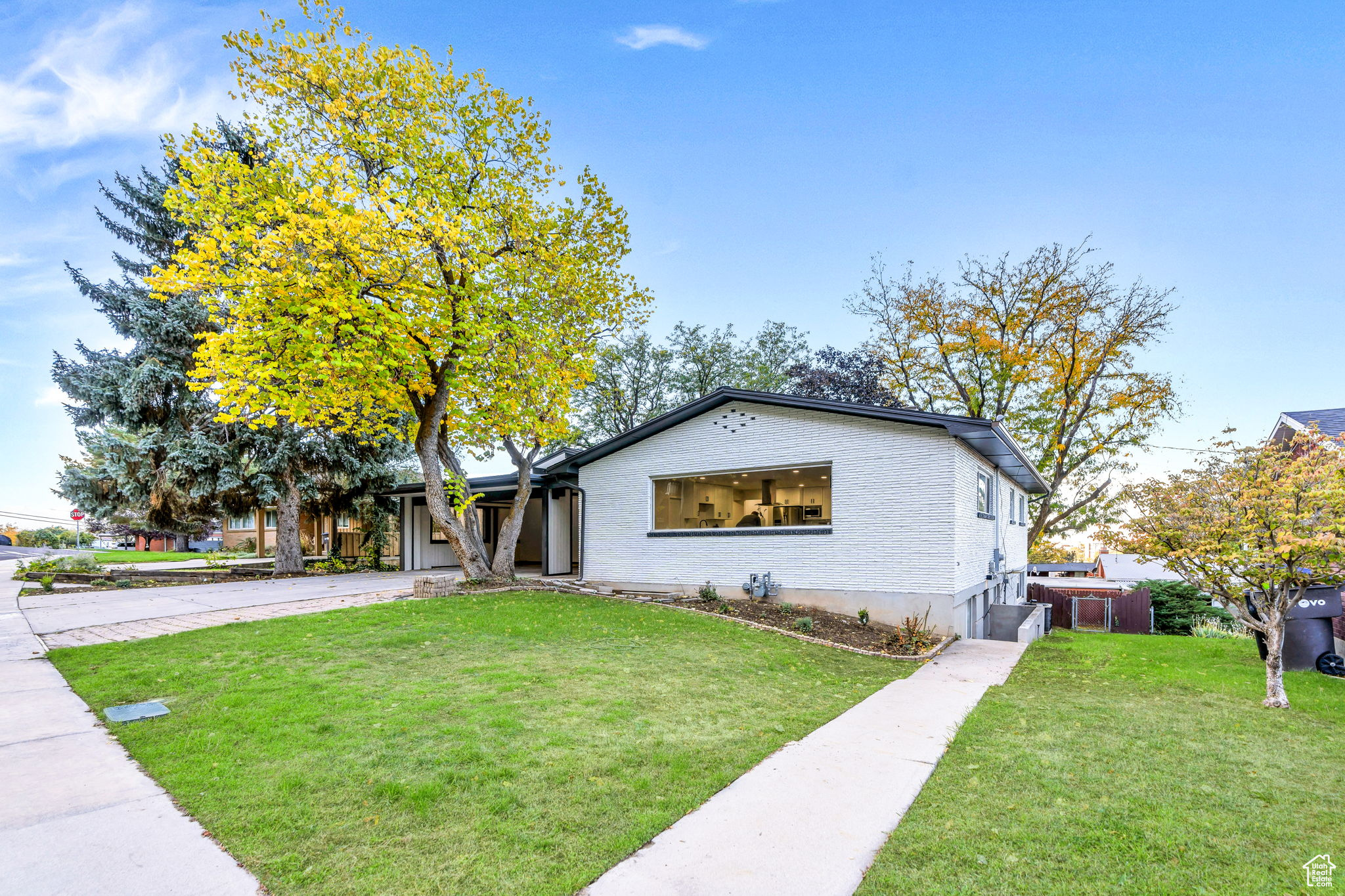 EVENING GLOW - Residential