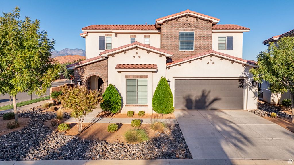 Photo of 3780 E ARCADIA DR S #27, Santa Clara, UT 84765 (MLS # 2119515)