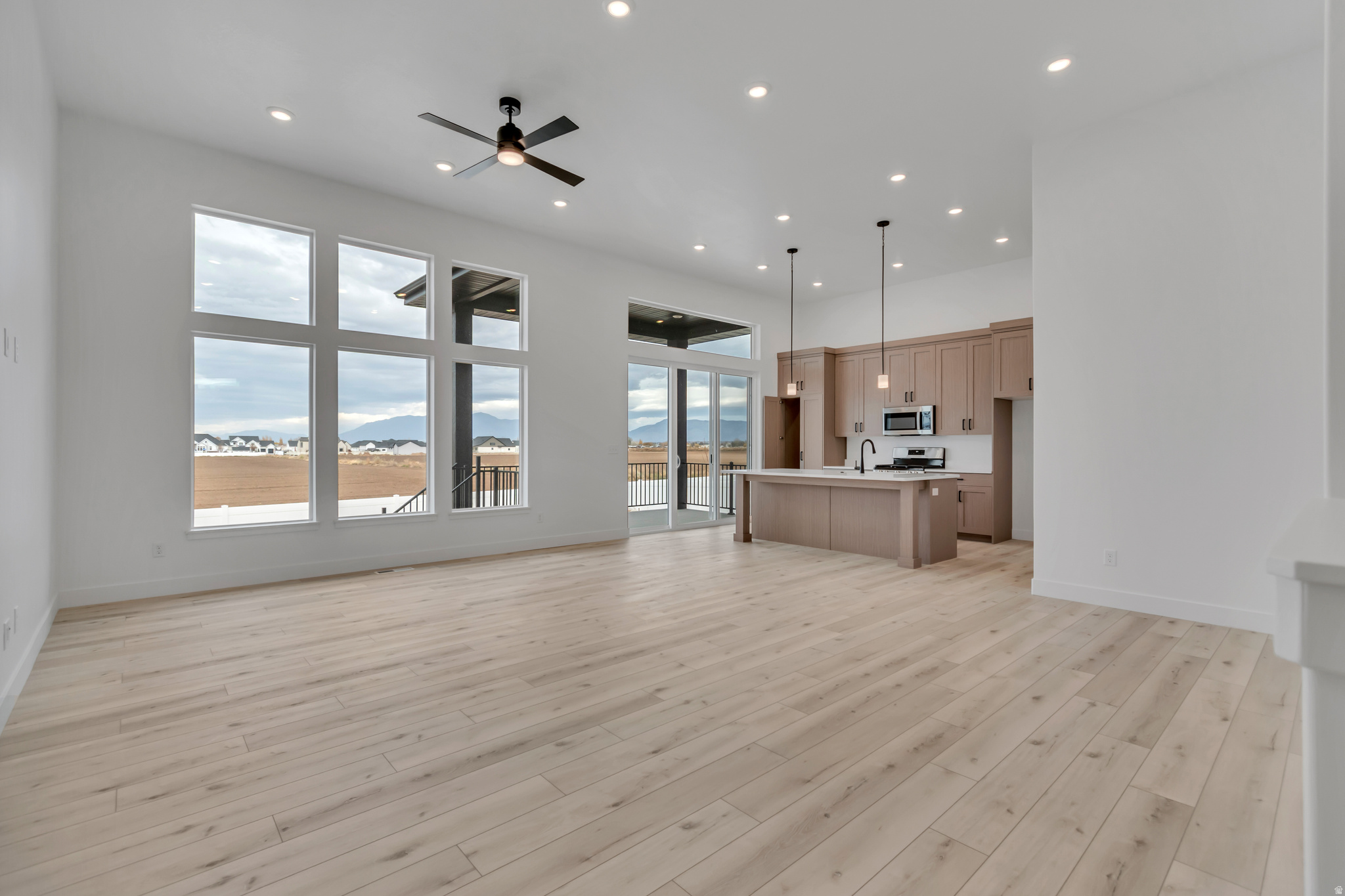 WEST FIELDS - Residential