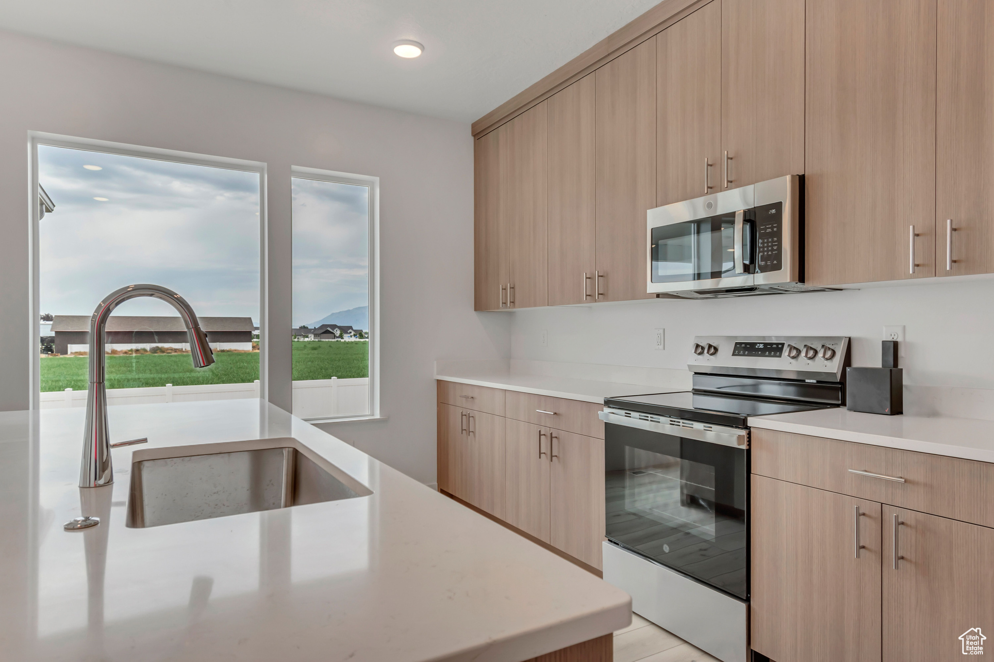 WEST FIELDS - Residential