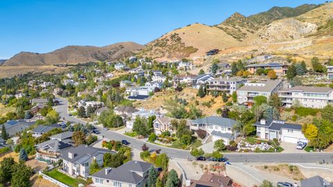 Tiny photo for 2471 S SCENIC DR E, Salt Lake City, UT 84109 (MLS # 2112357)