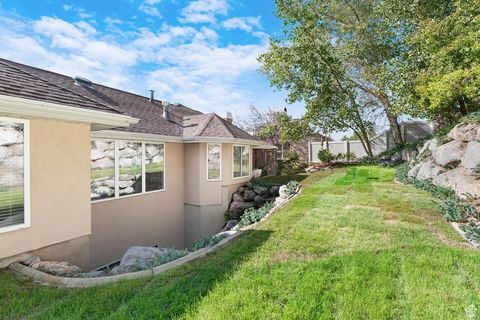 Tiny photo for 2471 S SCENIC DR E, Salt Lake City, UT 84109 (MLS # 2112357)