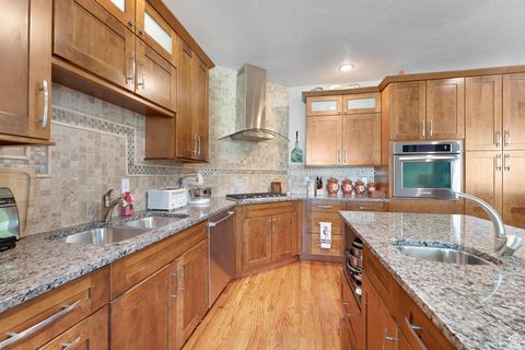 Tiny photo for 2471 S SCENIC DR E, Salt Lake City, UT 84109 (MLS # 2112357)