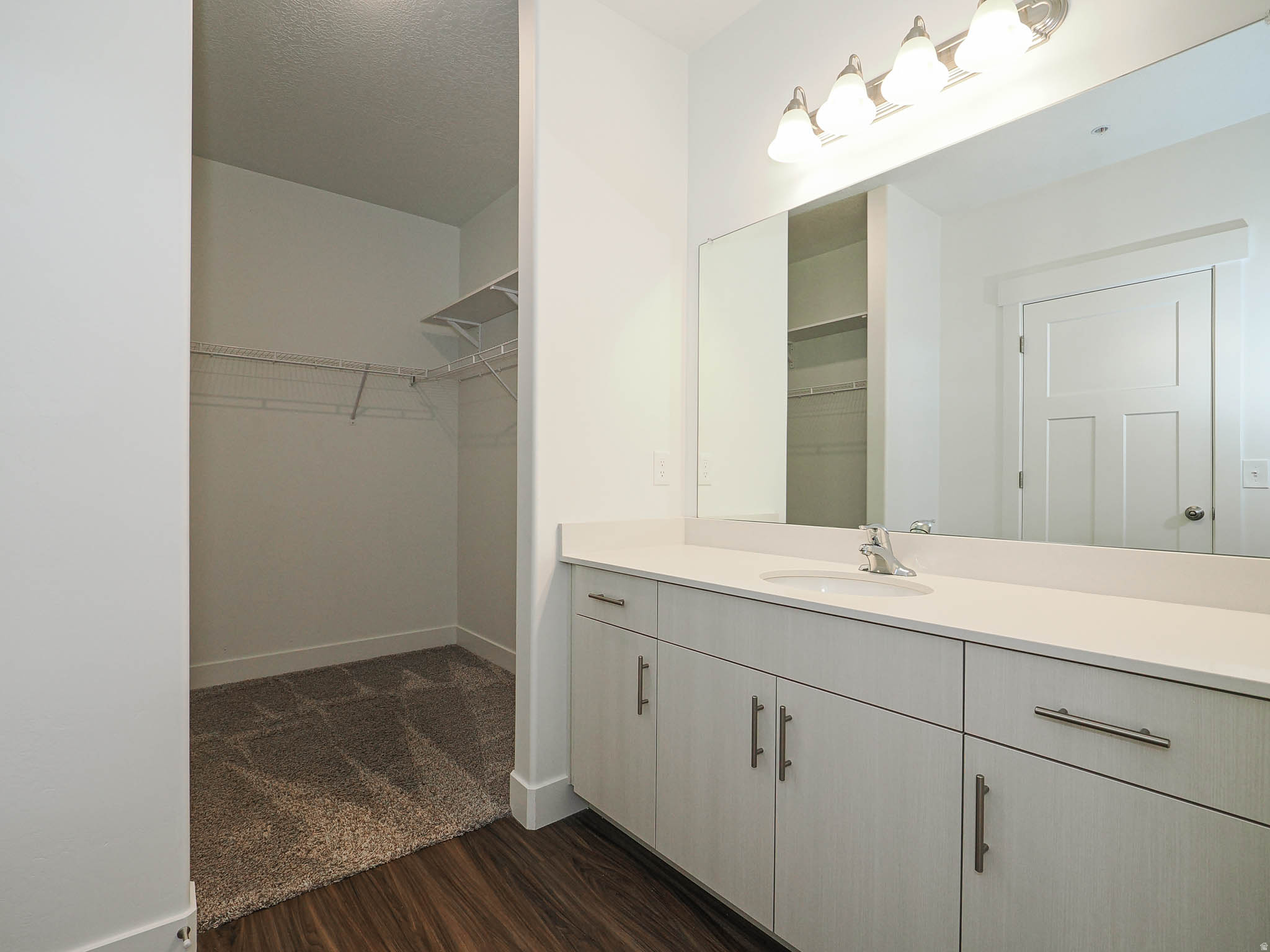 MOUNTAIN RIDGE - Residential