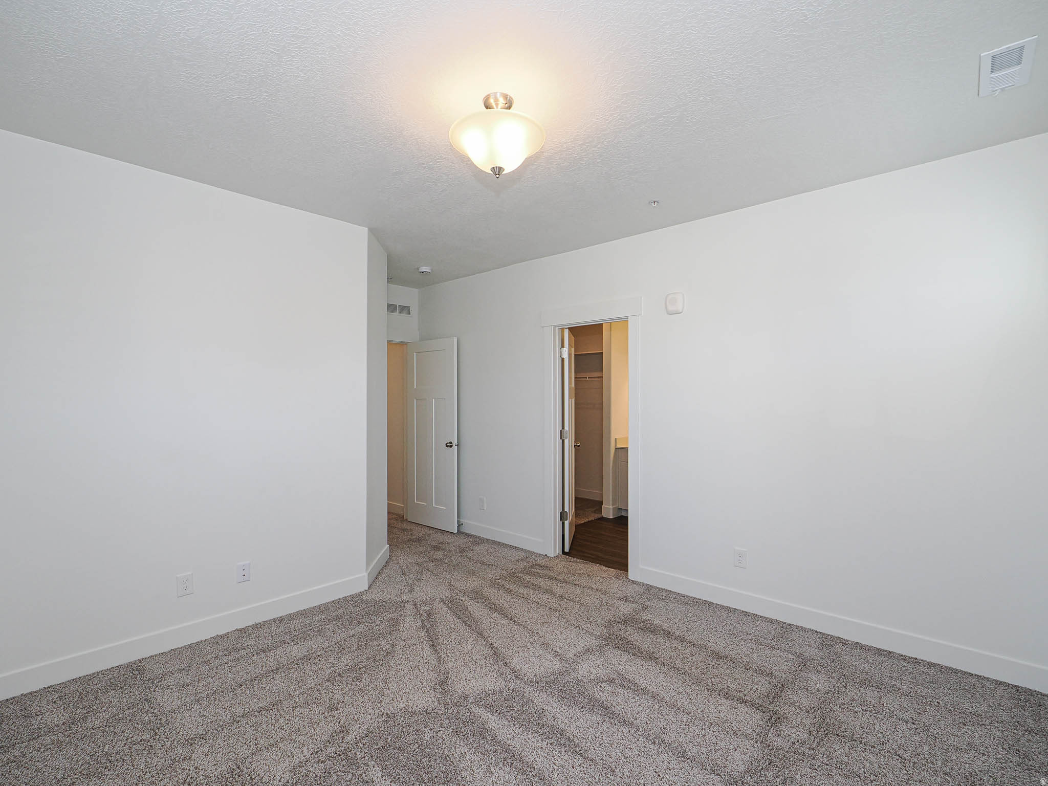 MOUNTAIN RIDGE - Residential
