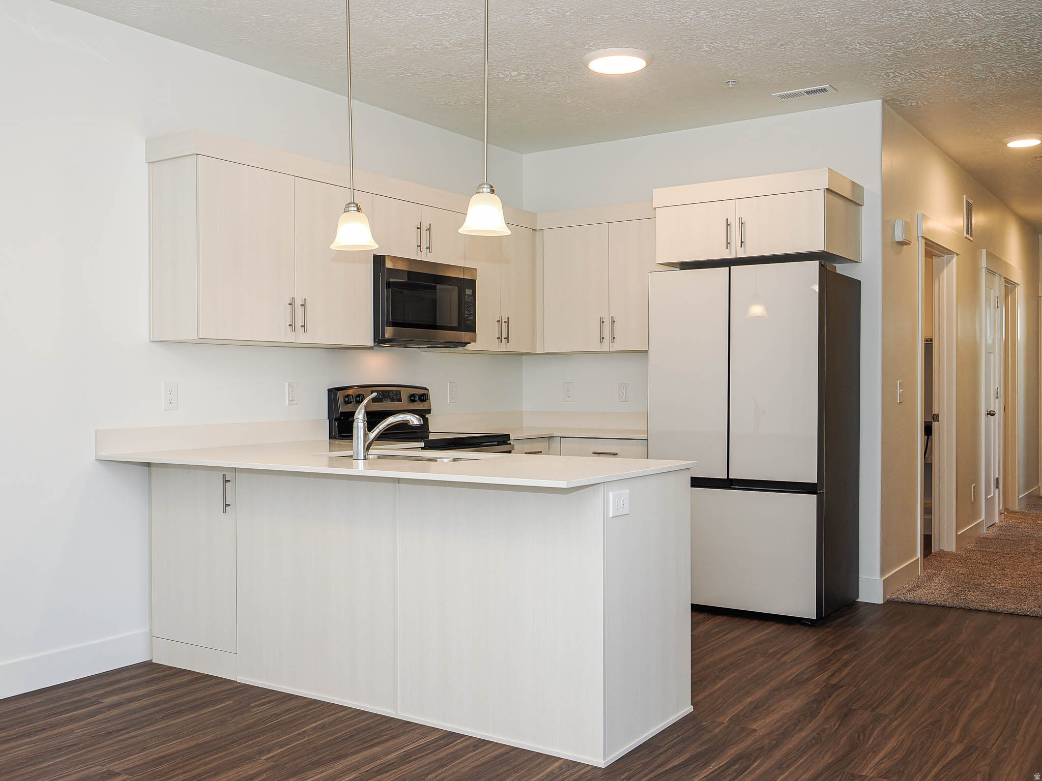 MOUNTAIN RIDGE - Residential