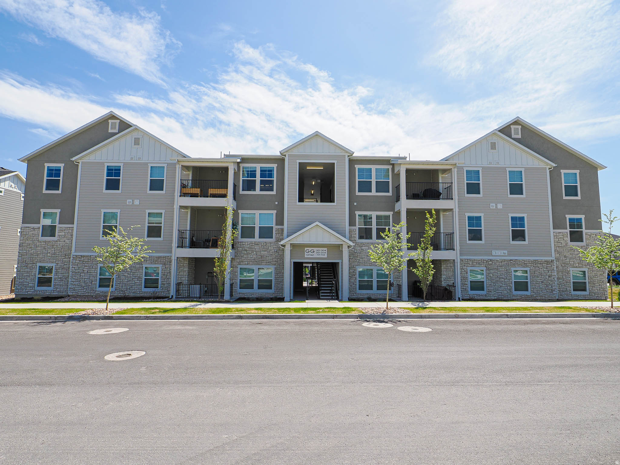 MOUNTAIN RIDGE - Residential