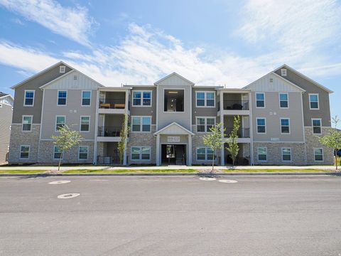 Photo of 13742 S HANLEY LN #GG202, Riverton, UT 84096 (MLS # 2157121)