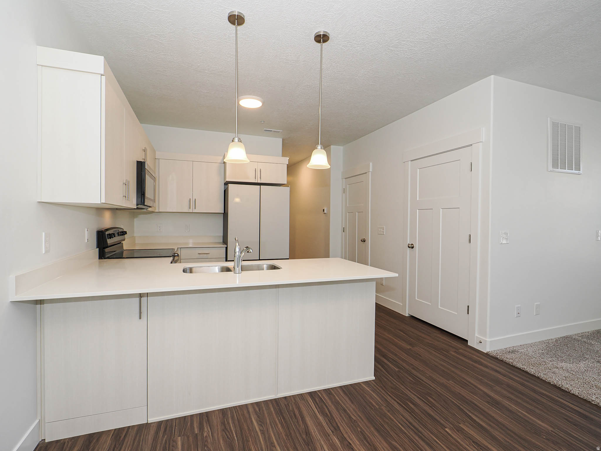 MOUNTAIN RIDGE - Residential
