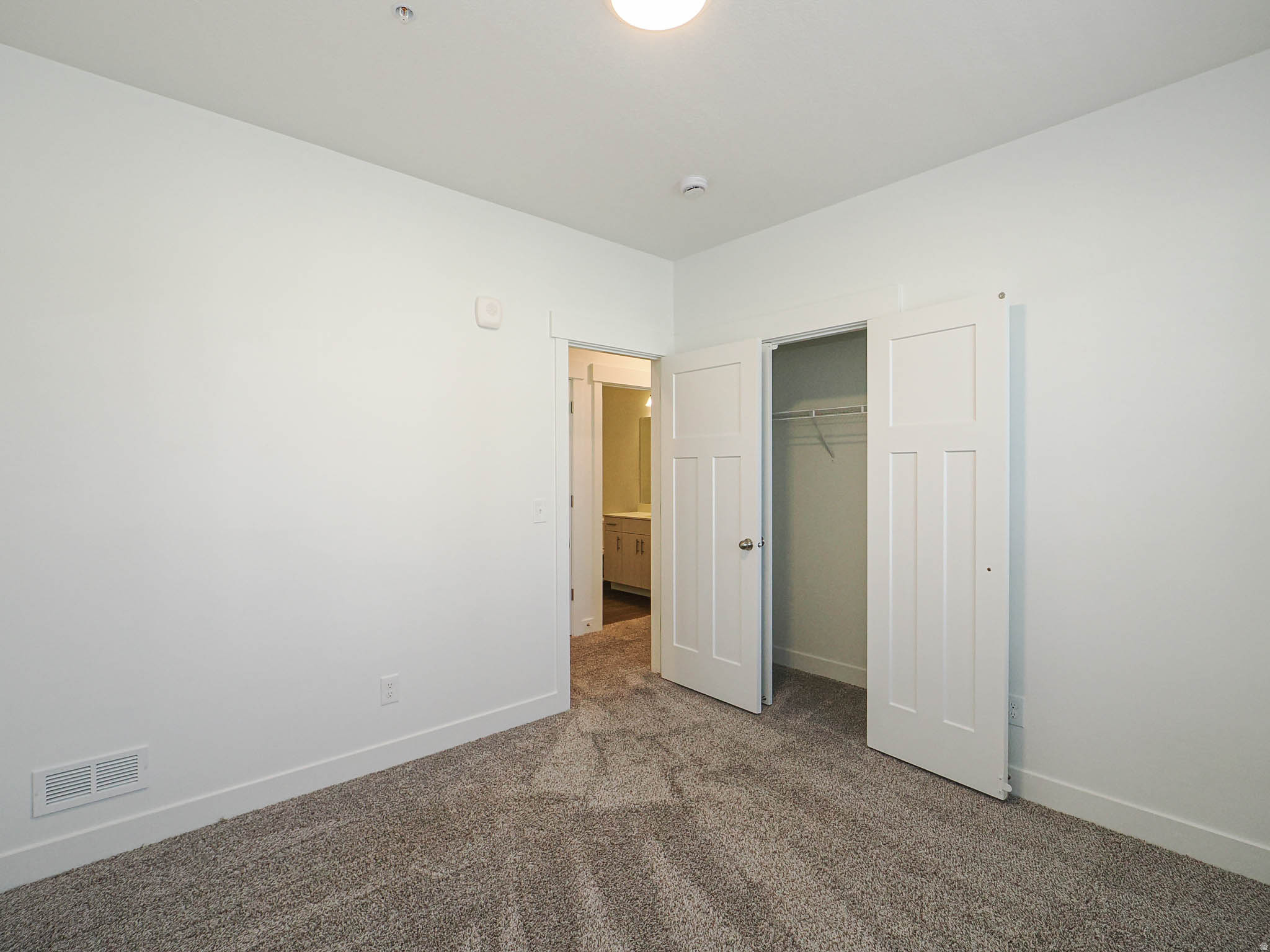 MOUNTAIN RIDGE - Residential