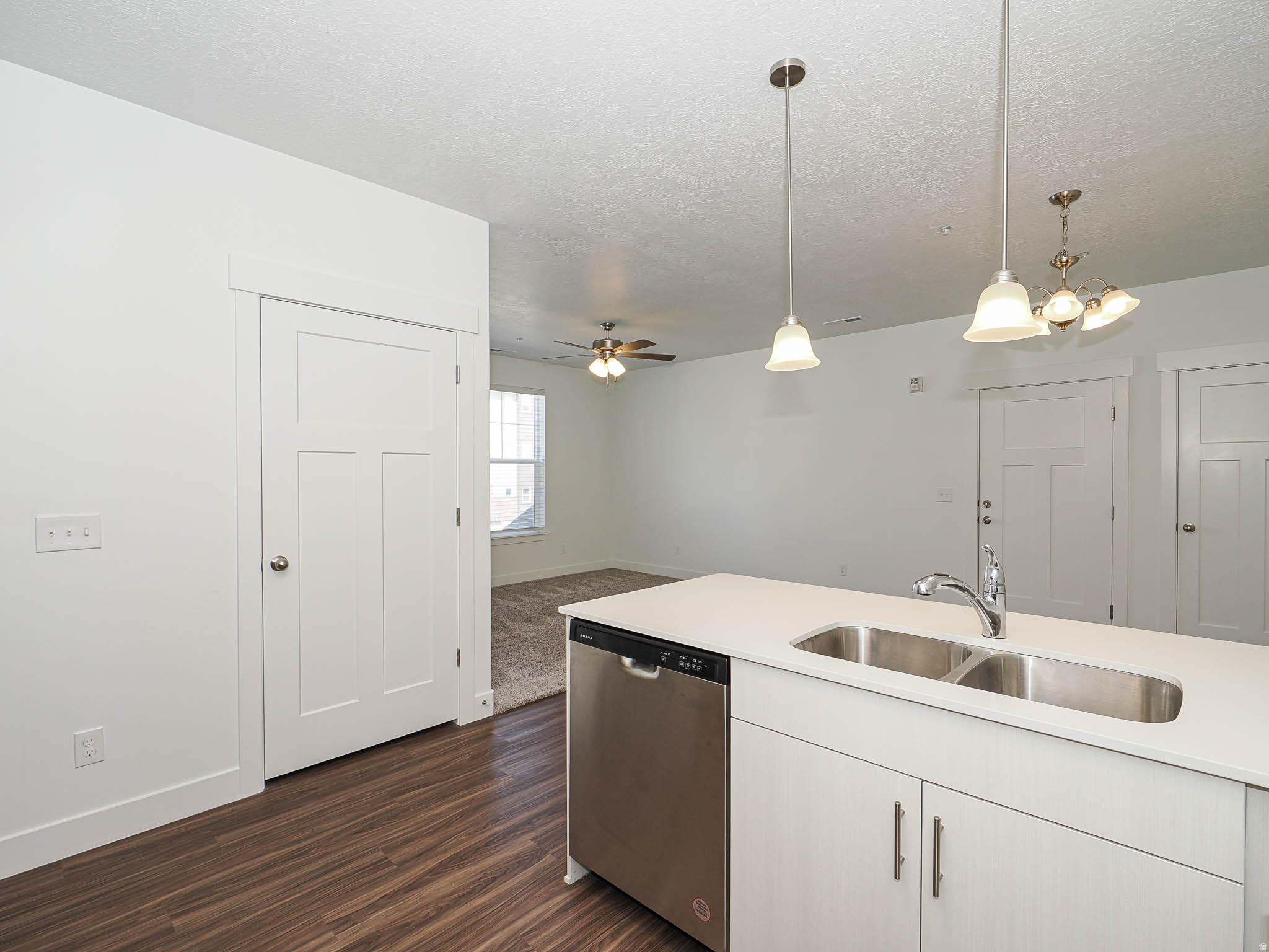 MOUNTAIN RIDGE - Residential