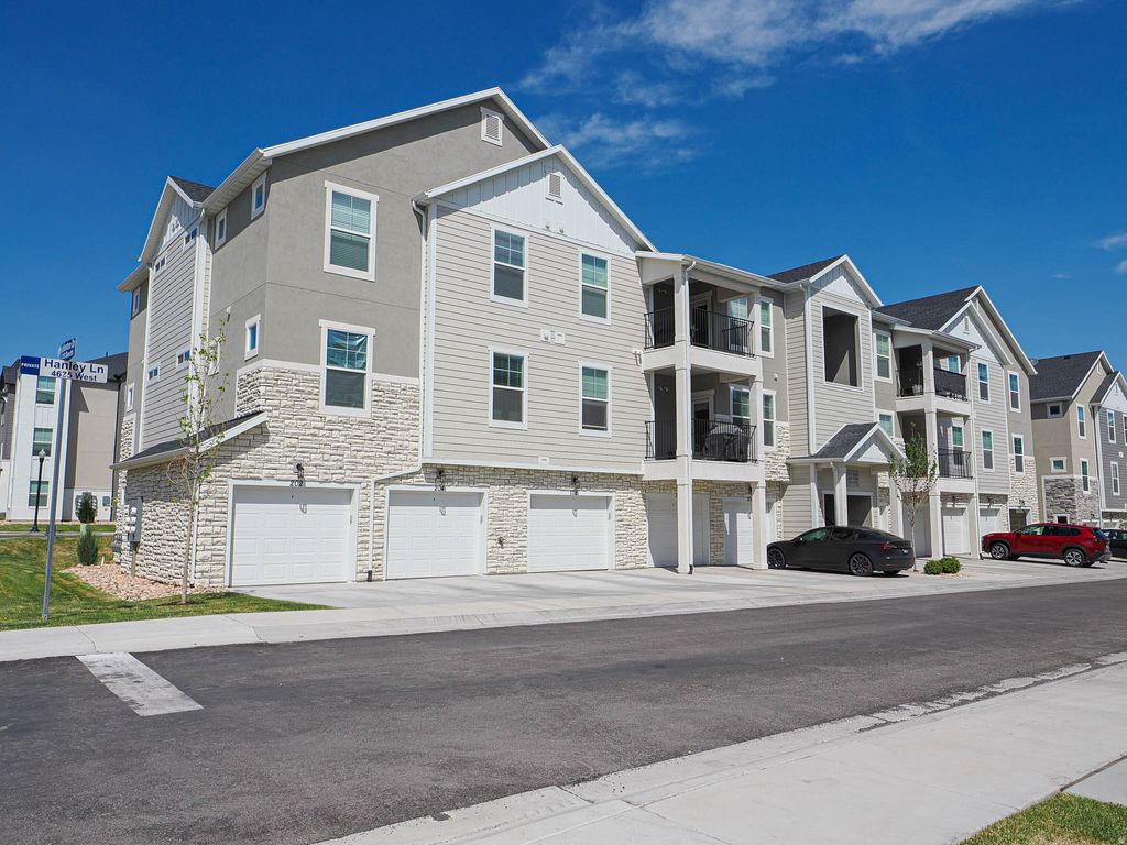 Photo of 13742 S HANLEY LN #GG202, Riverton, UT 84096 (MLS # 2157121)