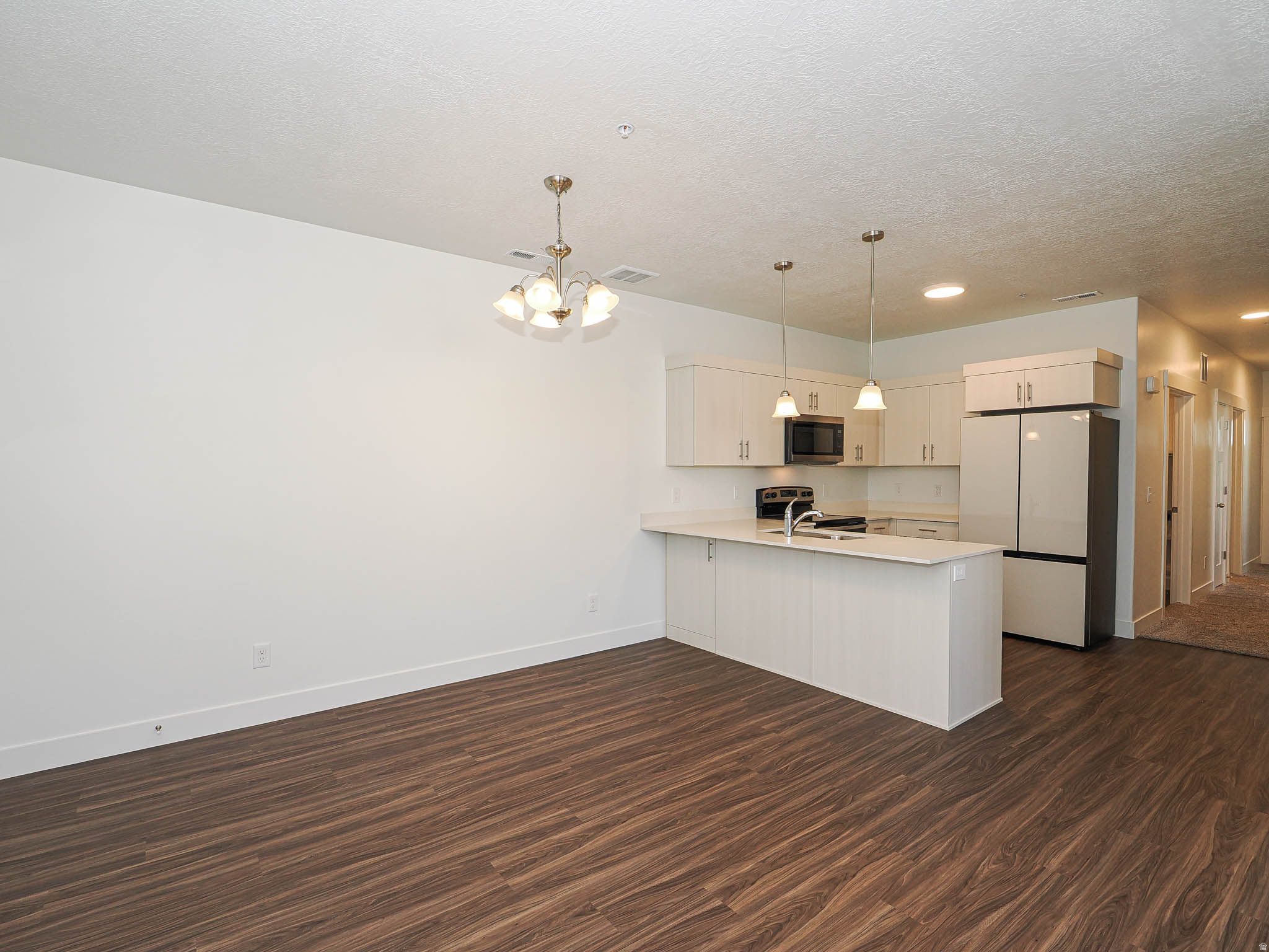 MOUNTAIN RIDGE - Residential