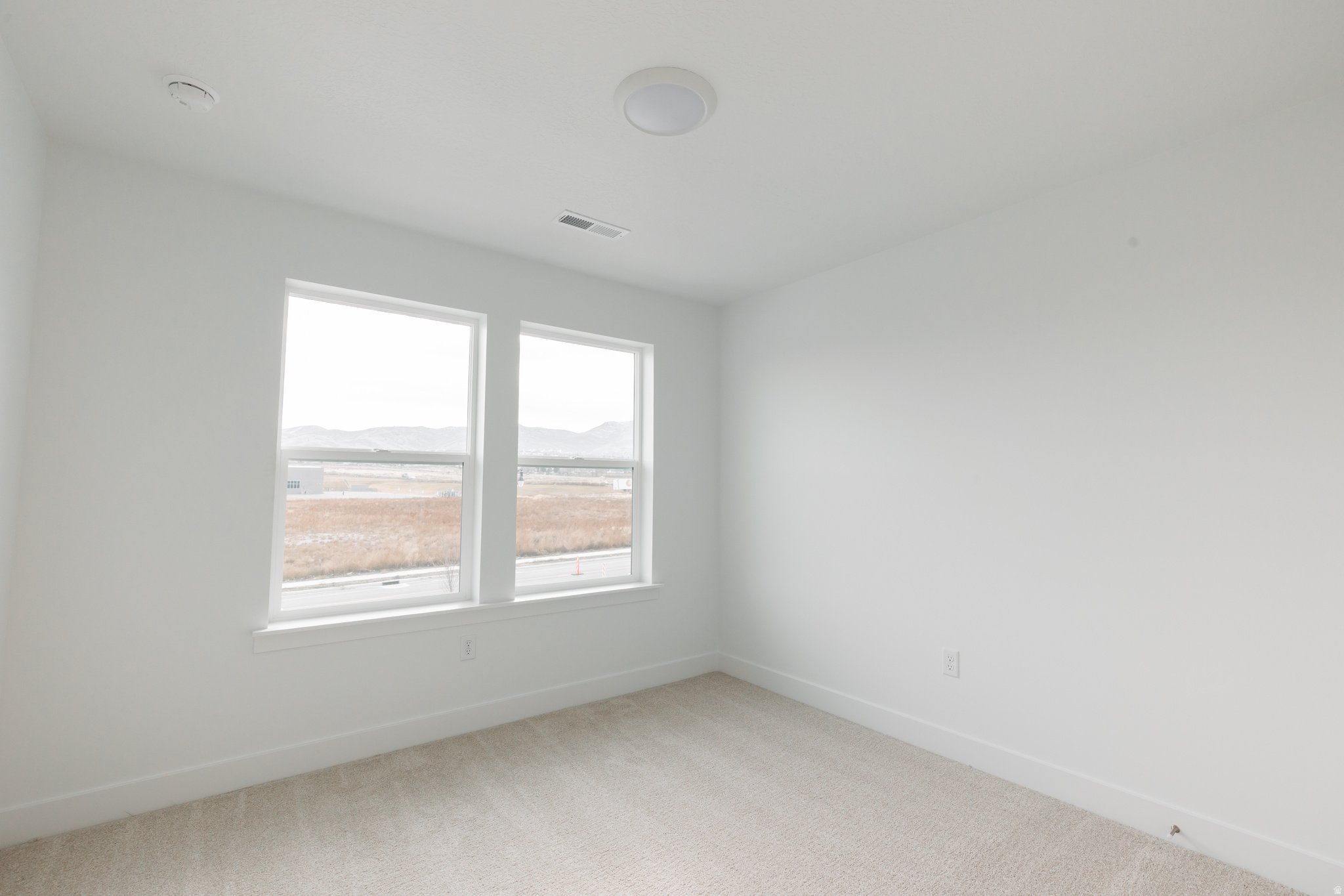 MOUNTAIN RIDGE - Residential