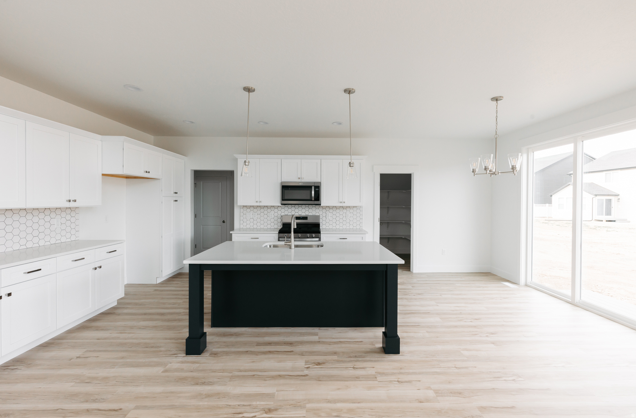 MOUNTAIN RIDGE - Residential